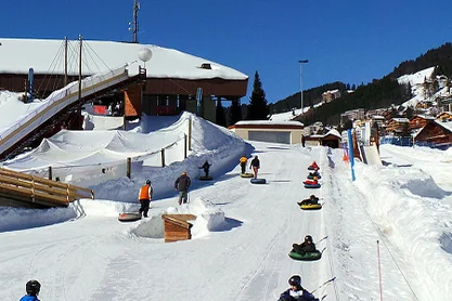 tobogganing Kufri