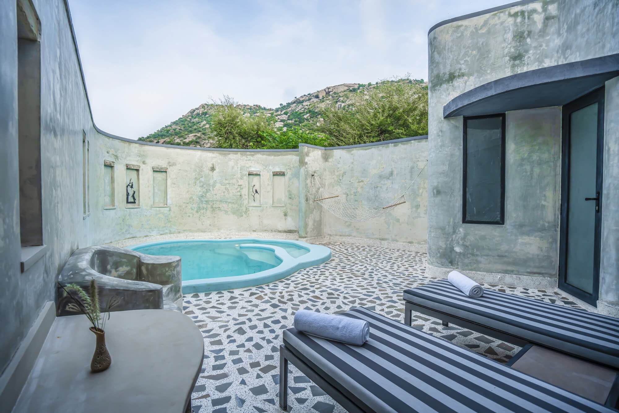 pool villa for groups Jawai