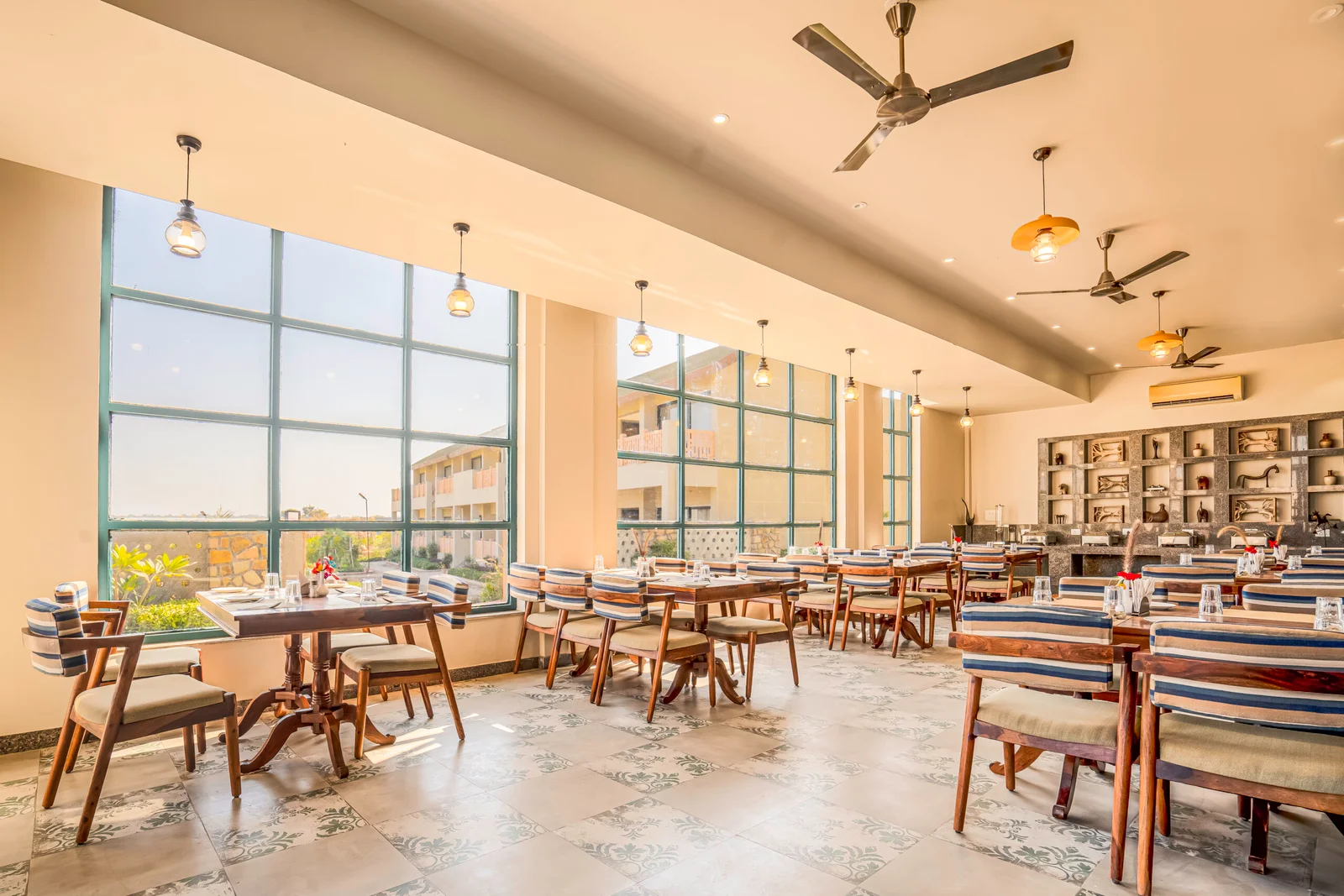 Best Hotel in JaMadhya Pradeshwai