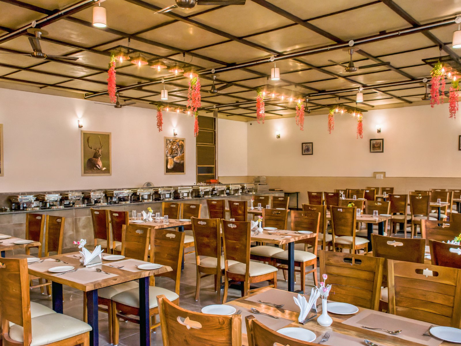 veg restaurant in Jim Corbett